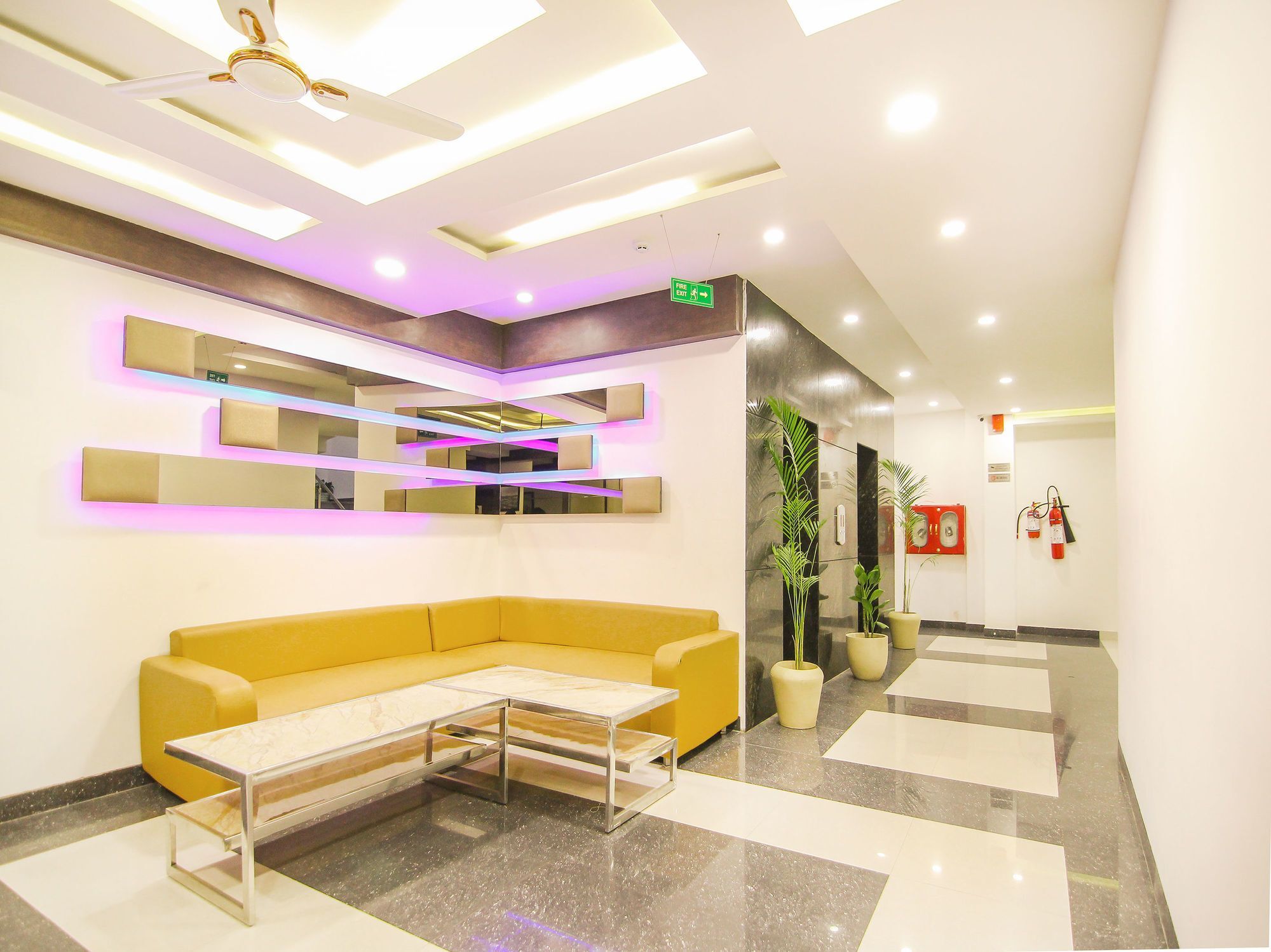Moments Hotel Lucknow Ngoại thất bức ảnh