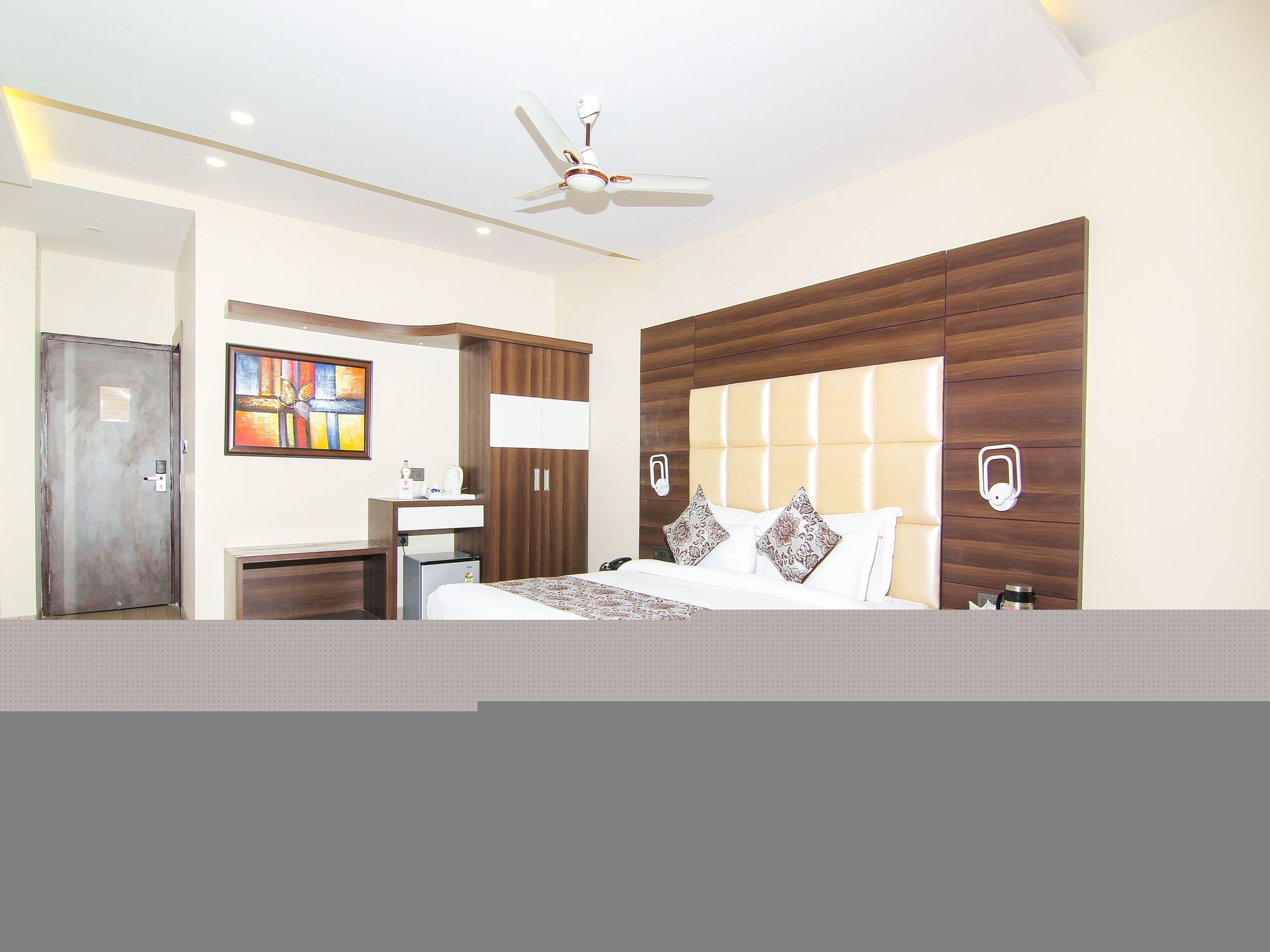 Moments Hotel Lucknow Ngoại thất bức ảnh